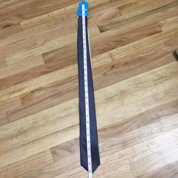 Hand Made, 100% Thai silk, Purple with Pink pocka dot design, Men’s Tie - Picture 3 of 9